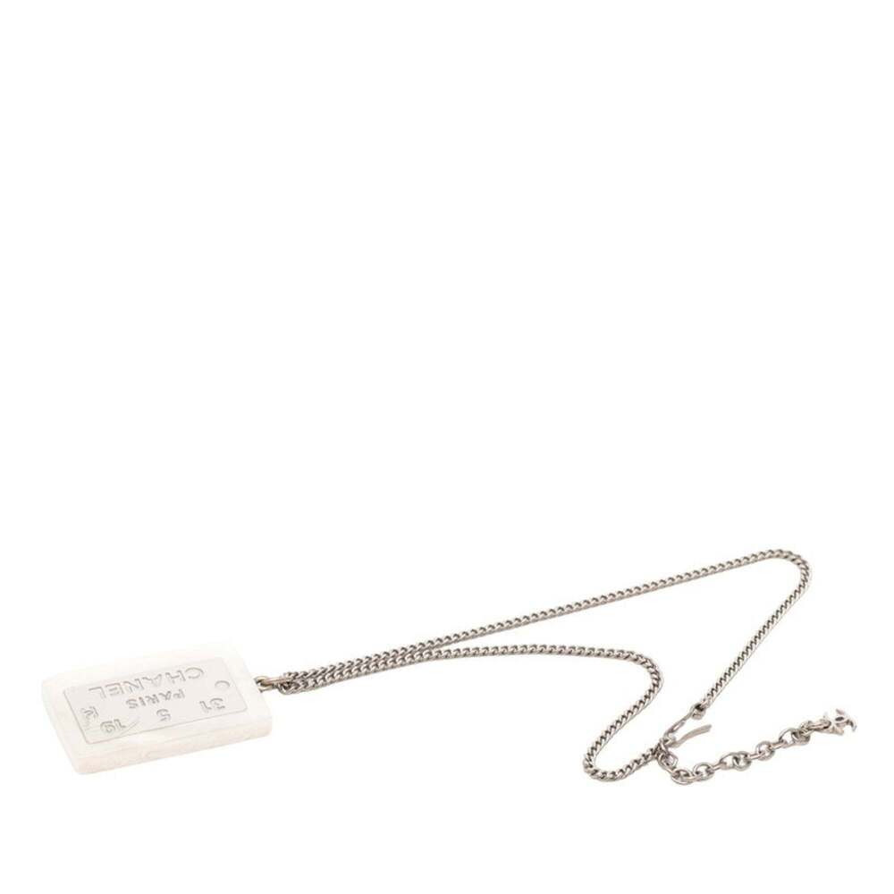 CHANEL White Necklace - Picture 3 of 6